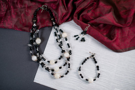 Black & White Triple Stranded Necklace/Bracelet/Earrings Set