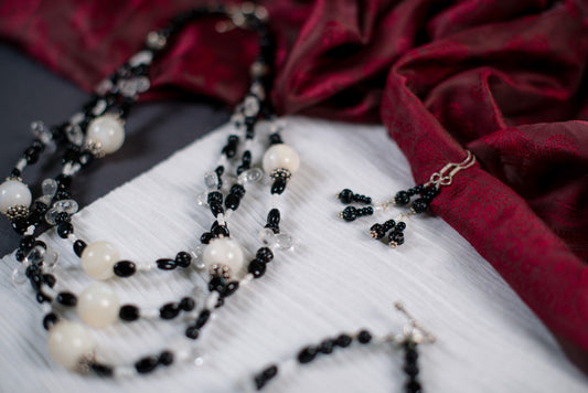 Black & White Triple Stranded Necklace/Bracelet/Earrings Set