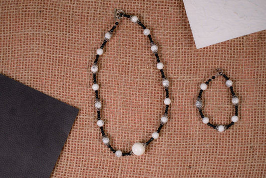 Black & White Necklace/Bracelet Set